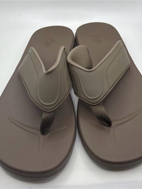 Body Glove Other - Body Glove Men's Brown Padded Thong Sandals